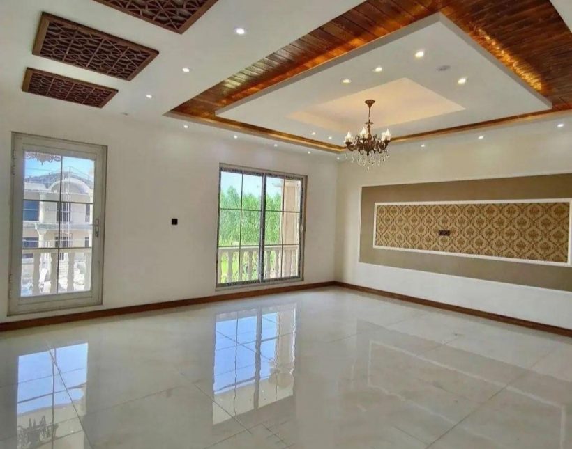 خرید کاخ ویلا شیک استخردار شهرکی جنگلی مدارک تکمیل | ۳۰۰ متر