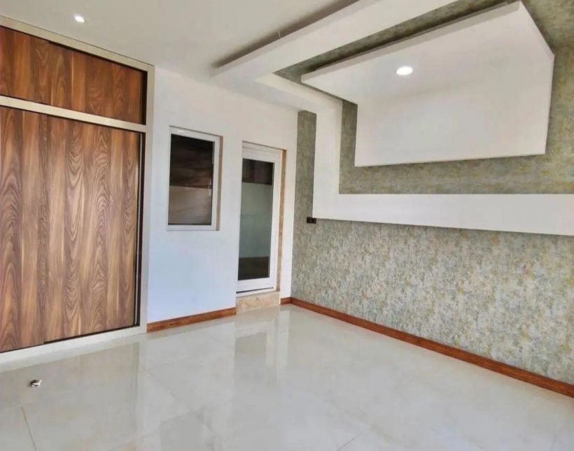 خرید کاخ ویلا شیک استخردار شهرکی جنگلی مدارک تکمیل | ۳۰۰ متر