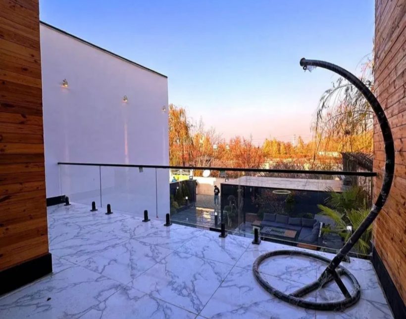 خرید ویلا دوبلکس مدرن ۳۰۰ متری استخردار شهرک برند | ۳۰۰ متر