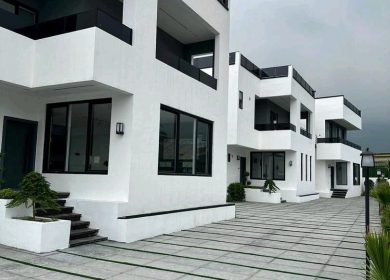 فروش ويلا 270 متری نوشهر شهرك خصوصي مدارك كامل | 270 متر