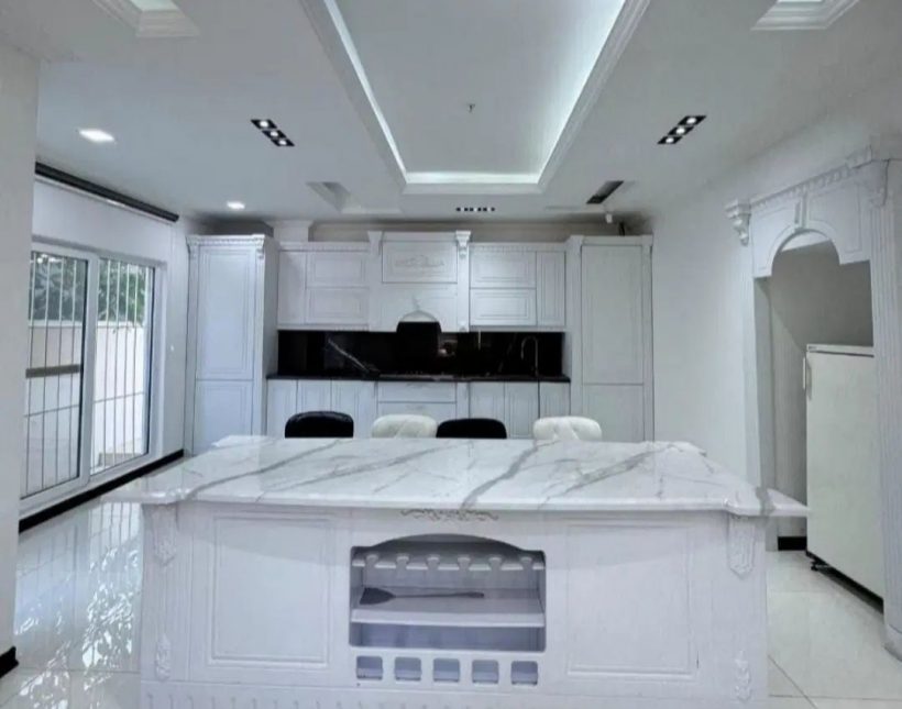 خرید ویلا در جوربند چمستان ۴۰۰متری دوبلکس نما رومی استخردار | ۴۰۰ متر