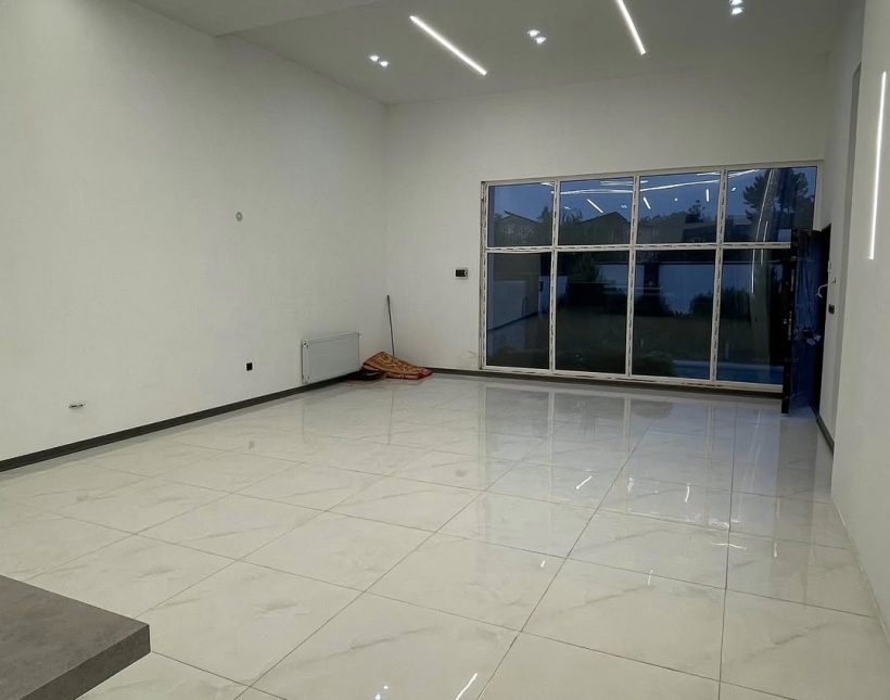 خرید ویلا کرد آباد نور ۳۵۰ متری مدرن استخردار شهرکی | ۳۵۰ متر