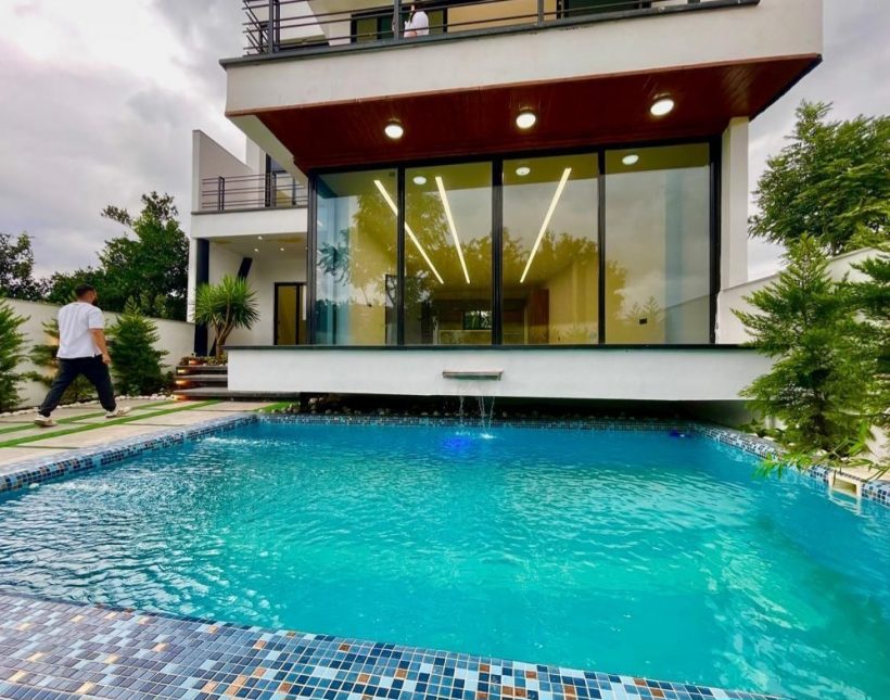 خرید ویلا دوبلکس مدرن استخردار روفگاردن ویو ابدی سند دار | ۳۰۰ متر