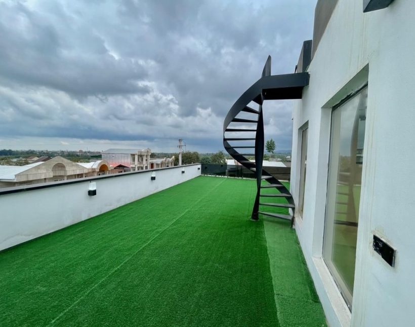 خرید ویلا دوبلکس مدرن استخردار روفگاردن ویو ابدی سند دار | ۳۰۰ متر