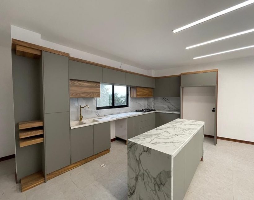 خرید ویلا دوبلکس مدرن استخردار روفگاردن ویو ابدی سند دار | ۳۰۰ متر