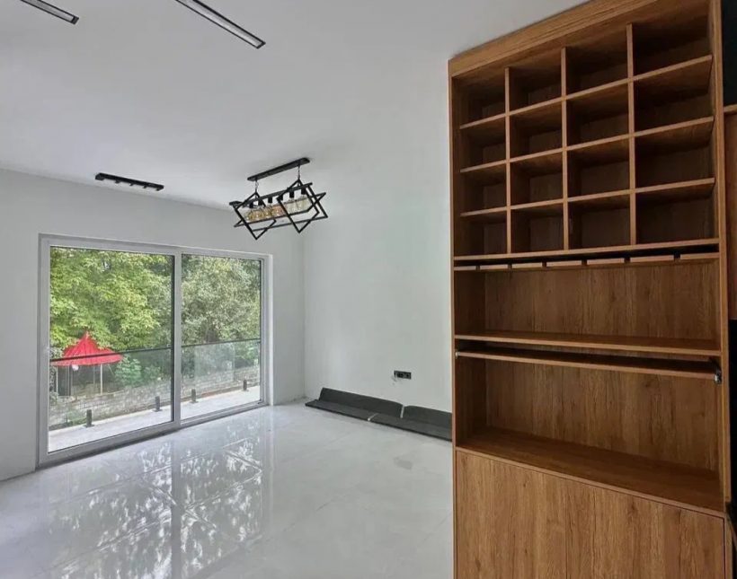 خرید ویلا در شمال ۳۰۰ متری مدرن استخردار شهرک برند جنگلی | ۳۰۰ متر