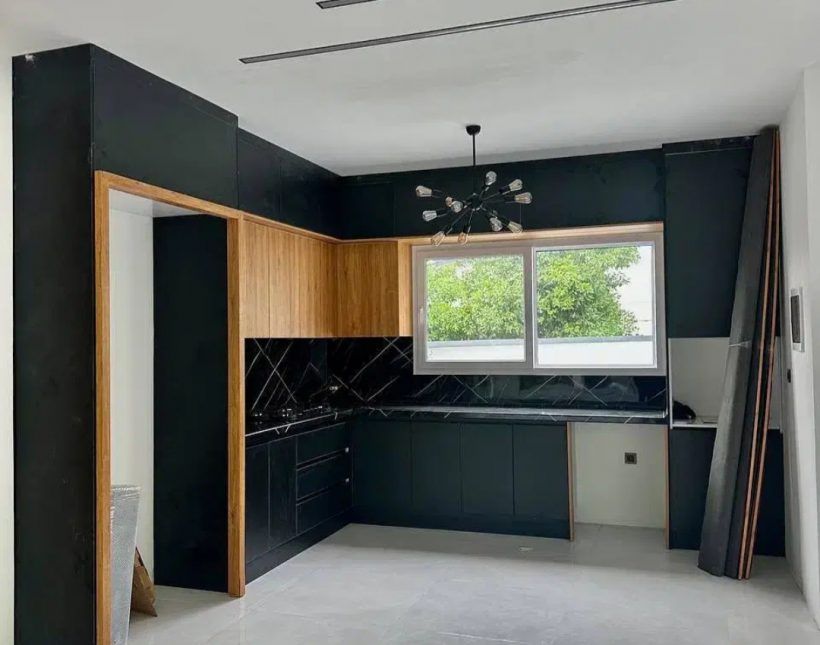 خرید ویلا در شمال ۳۰۰ متری مدرن استخردار شهرک برند جنگلی | ۳۰۰ متر