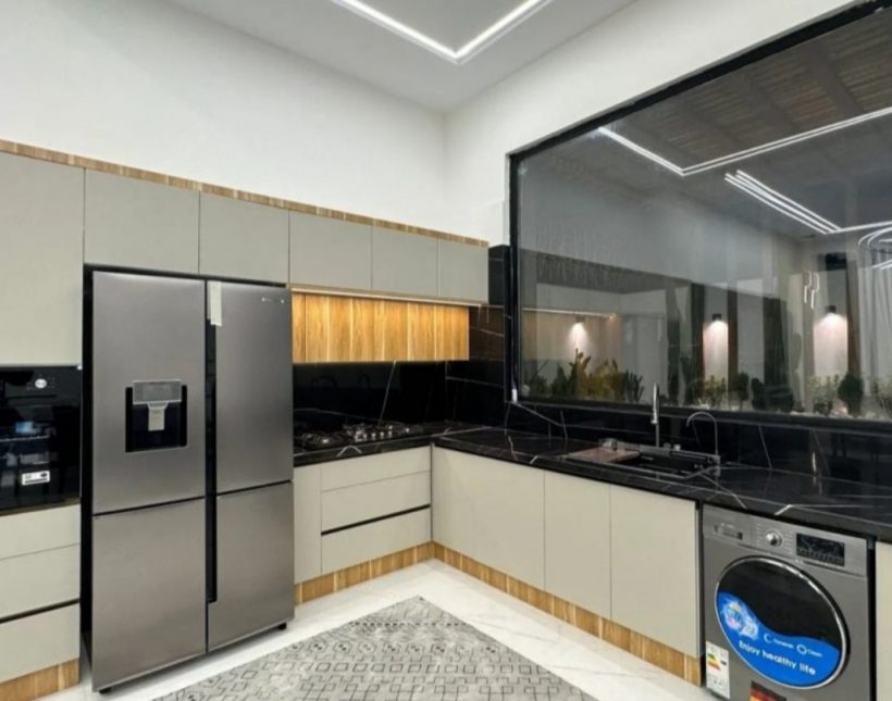 خرید ویلا الیمالات نور ۳۰۰ متری استخردار فول فرنیش شهرکی | ۳۰۰ متر