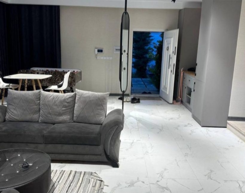 خرید ویلا شیک ۳۵۰ متری فول مبله استخردار شهرک برند | ۳۵۰ متر