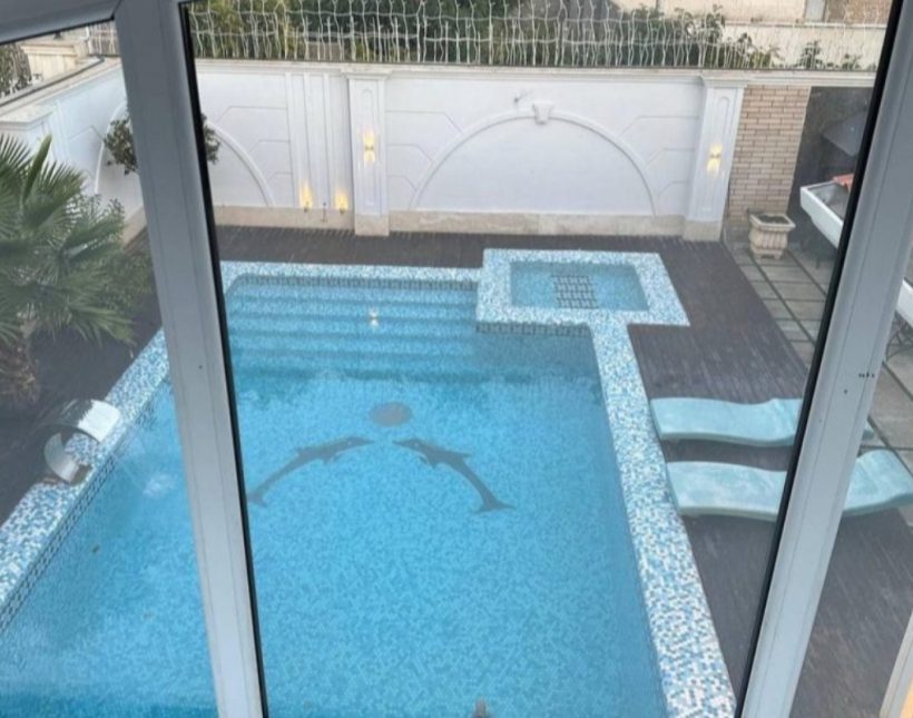 خرید ویلا شیک ۳۵۰ متری فول مبله استخردار شهرک برند | ۳۵۰ متر