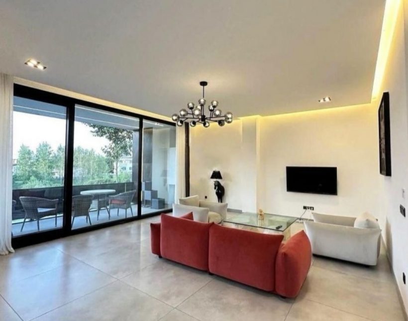 خرید ویلا گنجیاب نور ۳۵۰ متری دوبلکس استخردار شهرک جنگلی | ۳۵۰ متر