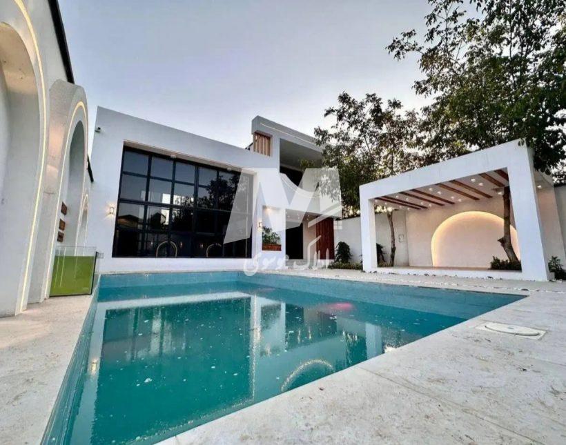 خرید ویلا در نور ۳۵۰ متری مدرن هوشمند استخردار | ۳۵۰ متر