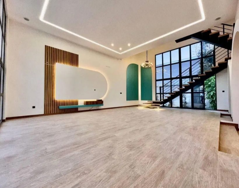 خرید ویلا در نور ۳۵۰ متری مدرن هوشمند استخردار | ۳۵۰ متر