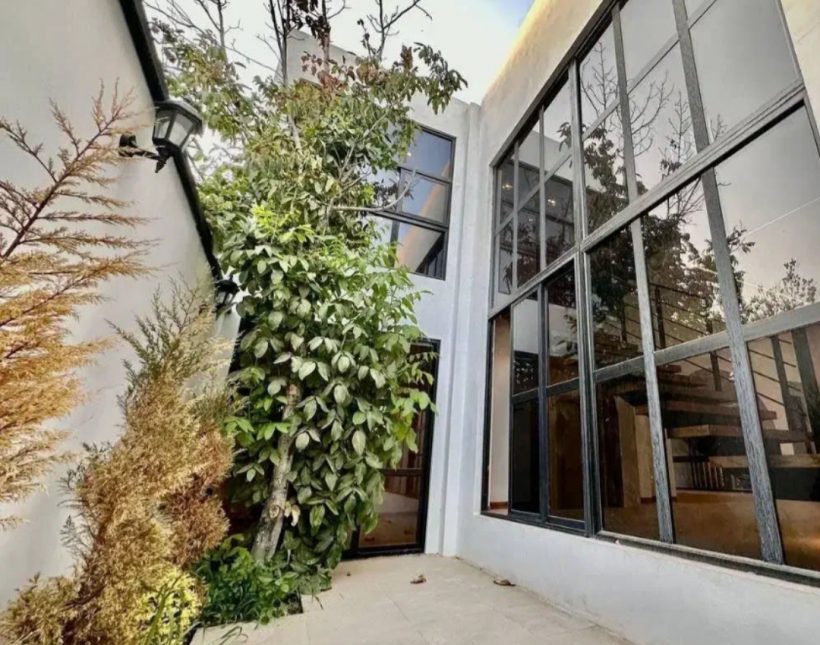 خرید ویلا در نور ۳۵۰ متری مدرن هوشمند استخردار | ۳۵۰ متر