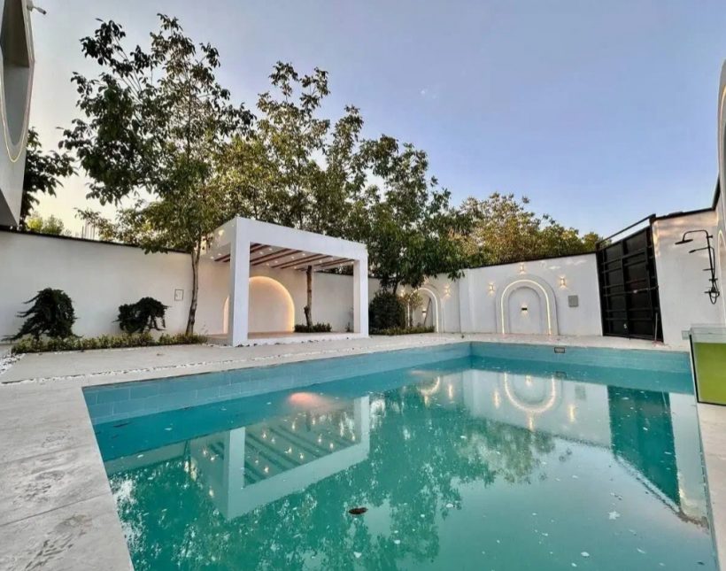 خرید ویلا در نور ۳۵۰ متری مدرن هوشمند استخردار | ۳۵۰ متر