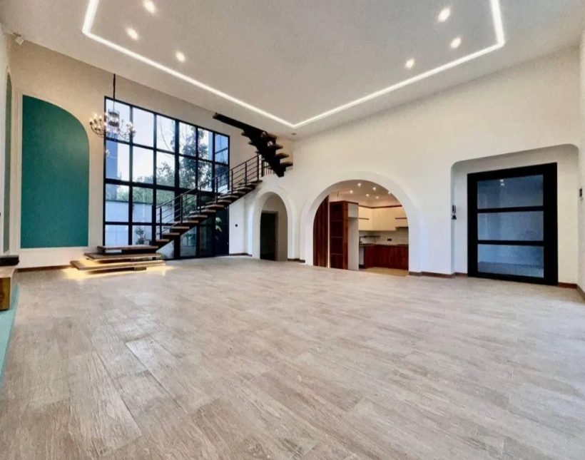 خرید ویلا در نور ۳۵۰ متری مدرن هوشمند استخردار | ۳۵۰ متر