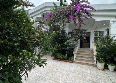 خرید ویلا در چمستان ۲۵۰ متری نما رومی سند دار شهرک جنگلی | ۲۵۰ متر