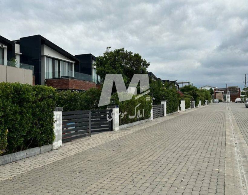 خرید ویلا آپادانا چمستان مدرن استخردار شهرک هم تیپ | ۳۰۰ متر