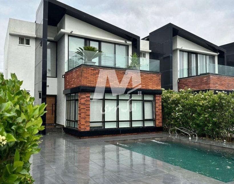 خرید ویلا آپادانا چمستان مدرن استخردار شهرک هم تیپ | ۳۰۰ متر