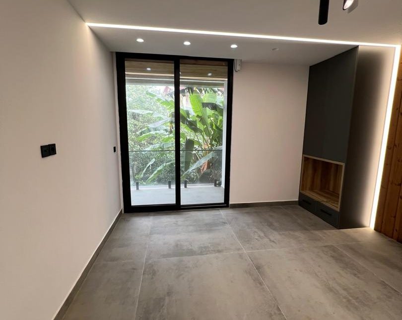 فروش ویلا با معماری مدرن در موقعیت عالی | 300 متر