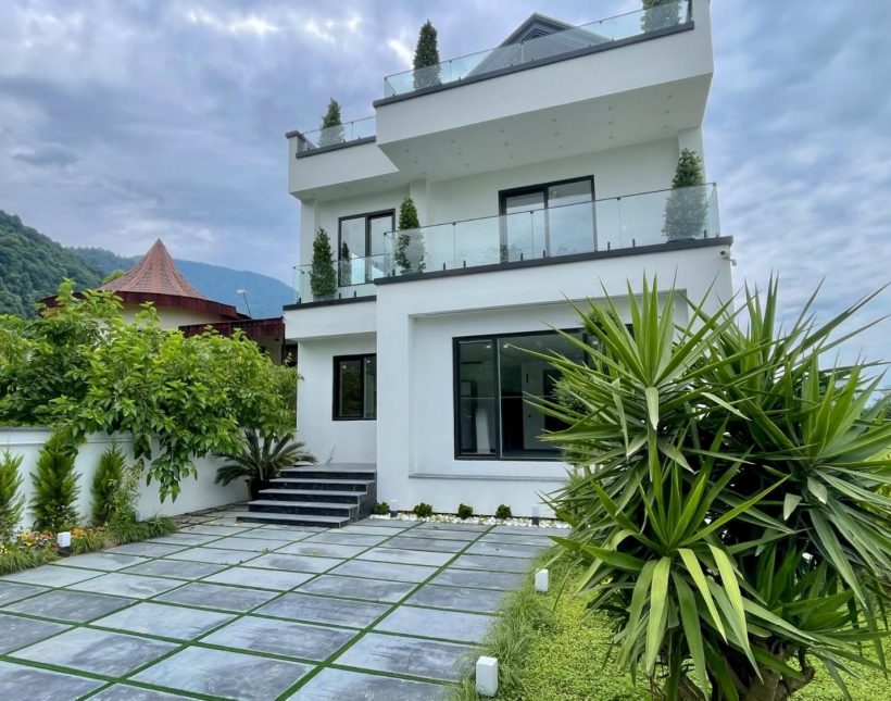 خرید ویلا دوبلکس استخر دار و سند دار رویان | ۲۵۰ متر