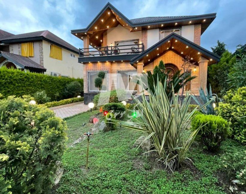 خرید ویلا کلاسیک ۷۰۰ متری پشت پارک جنگلی نور | ۷۰۰ متر