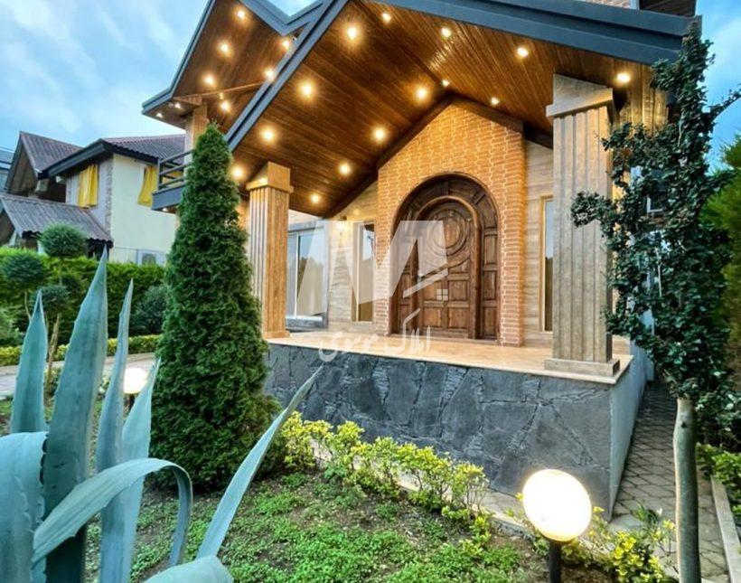 خرید ویلا کلاسیک ۷۰۰ متری پشت پارک جنگلی نور | ۷۰۰ متر