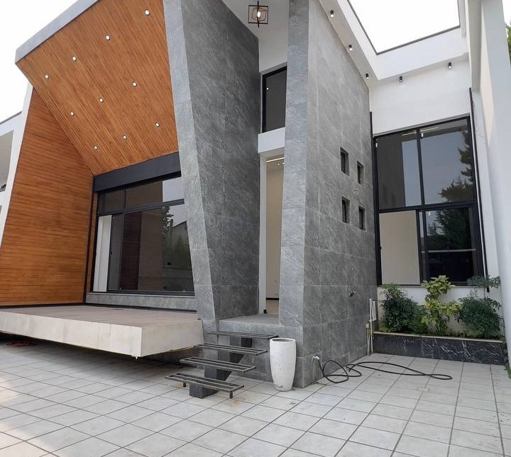 خرید ویلای دوبلکس شهرک تکمیل ساخت در نعمت‌آباد چمستان | ۲۵۰ متر