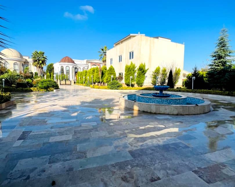 خرید ویلا تریبلکس اسخردار سونا جکوزی 1300 متری | 1300 متر