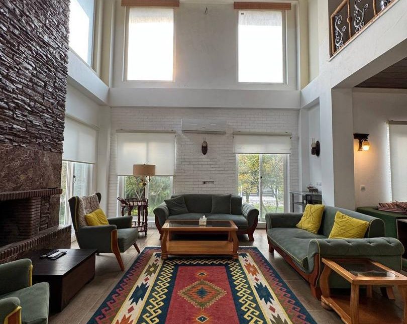 خرید ویلا باغ کلاسیک انگلیسی استخردار فول فرنیش | 700 متر