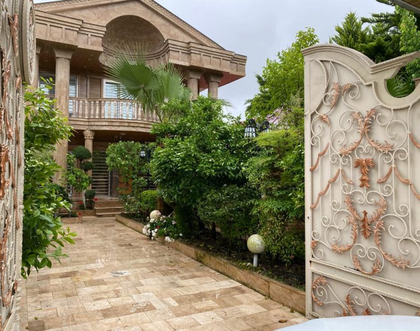 خرید ویلای ۳۰۰متری شهرکی با سند تکبرگ در سعادت‌آباد چمستان | ۳۰۰ متر