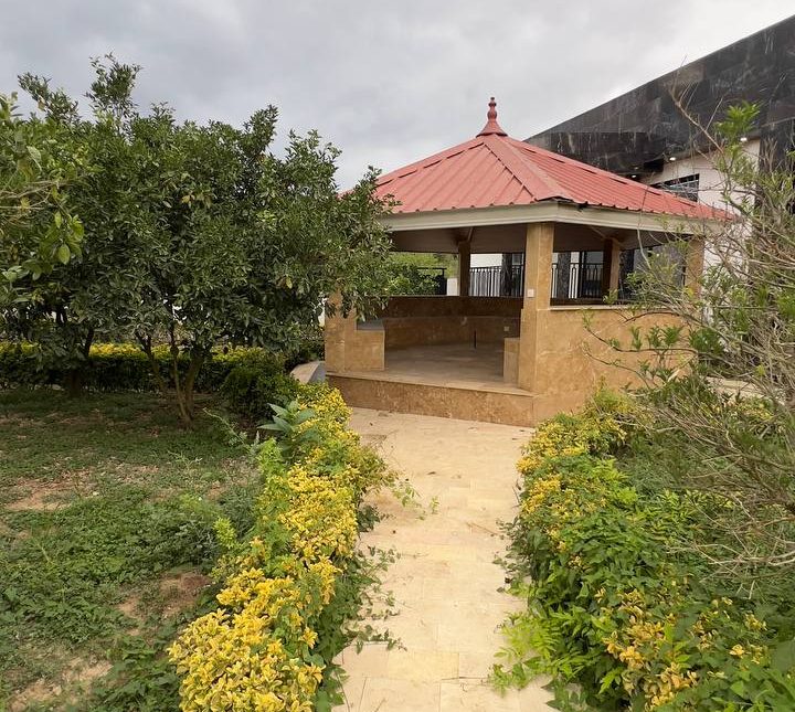 خرید ویلا باغ سه خواب سند شش دانگ 700 متری نور | 700 متر