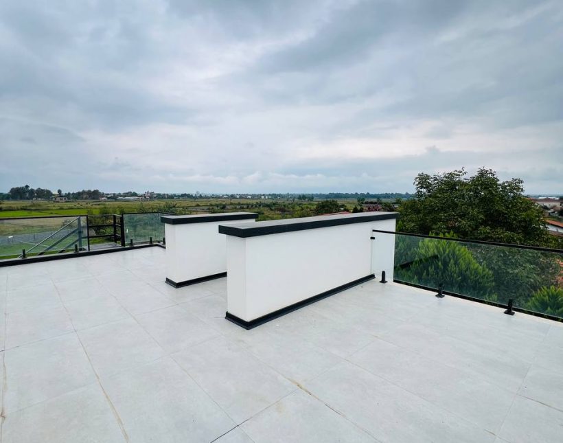 خرید ویلا تریپلکس استخر دار سند تک برگ 320متری | 250 متر