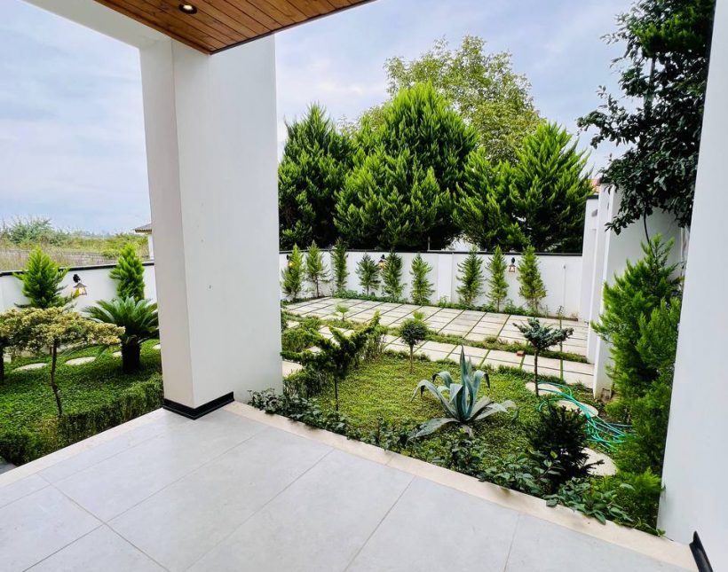 خرید ویلا تریپلکس استخر دار سند تک برگ 320متری | 250 متر