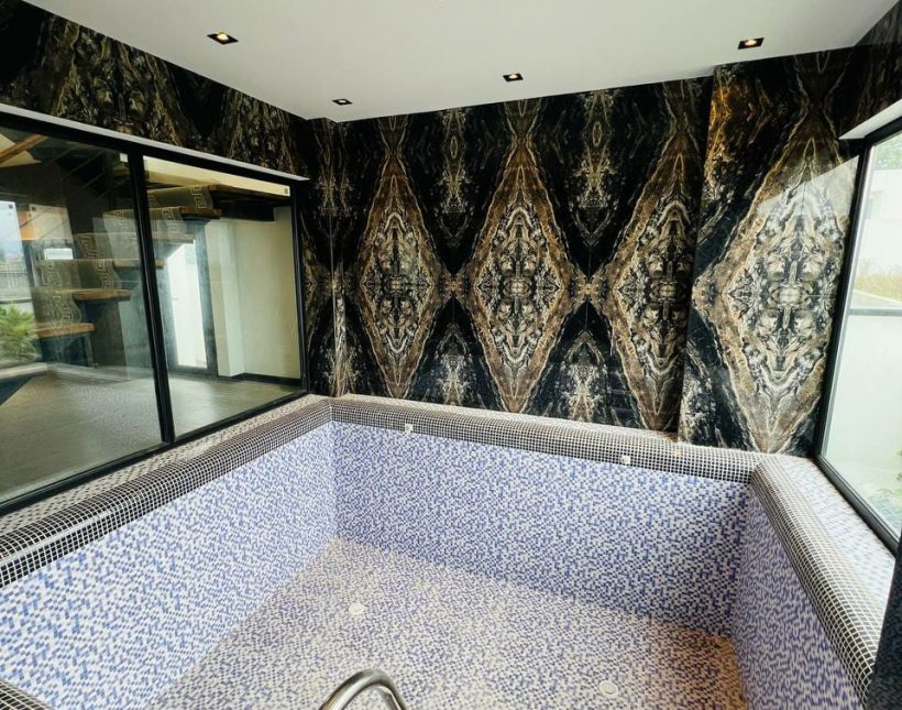 خرید ویلا تریپلکس استخر دار سند تک برگ 320متری | 250 متر