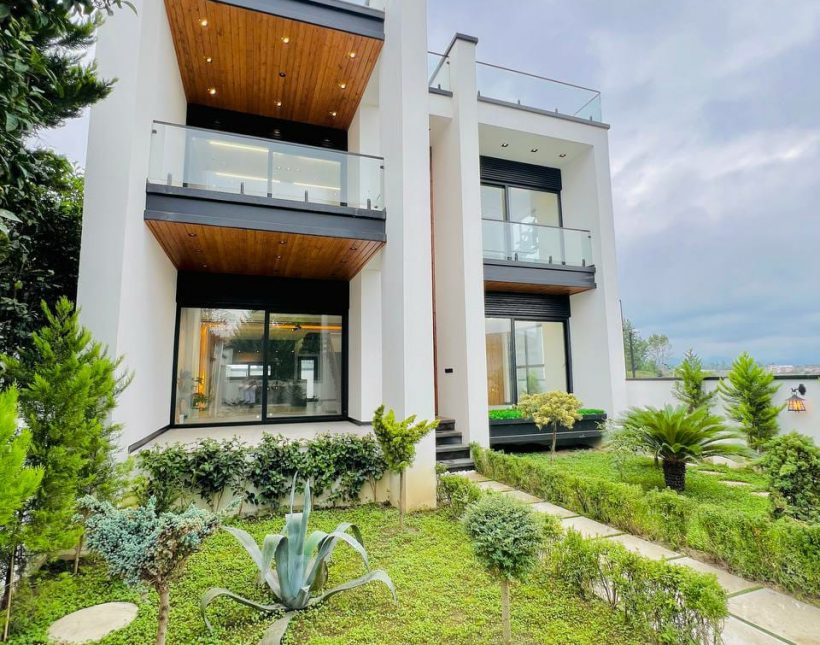 خرید ویلا تریپلکس استخر دار سند تک برگ 320متری | 250 متر