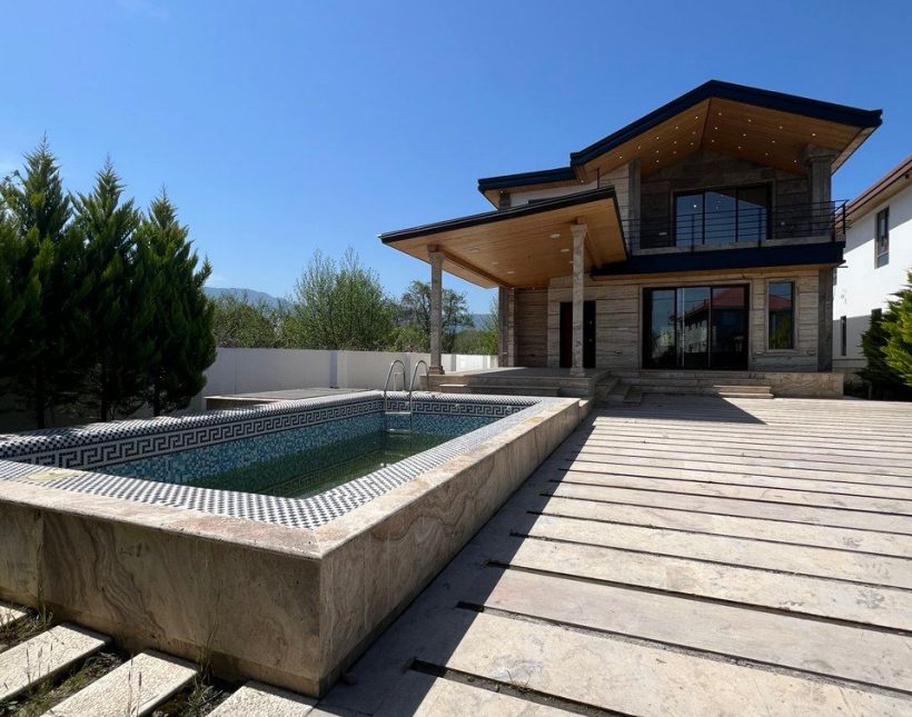 خرید ویلا دوبلکس استخر دار نوساز سند تک برگ 455متری عالم کلا نوشهر | 455 متر