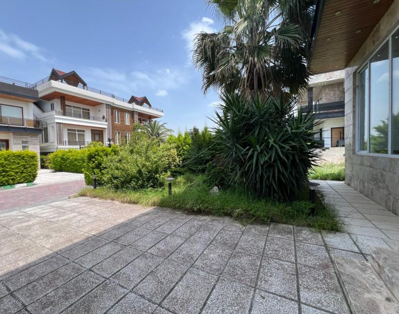 خرید ویلا دوبلکس نوساز سند تک برگ 300 متری علوی کلا نوشهر | 250 متر