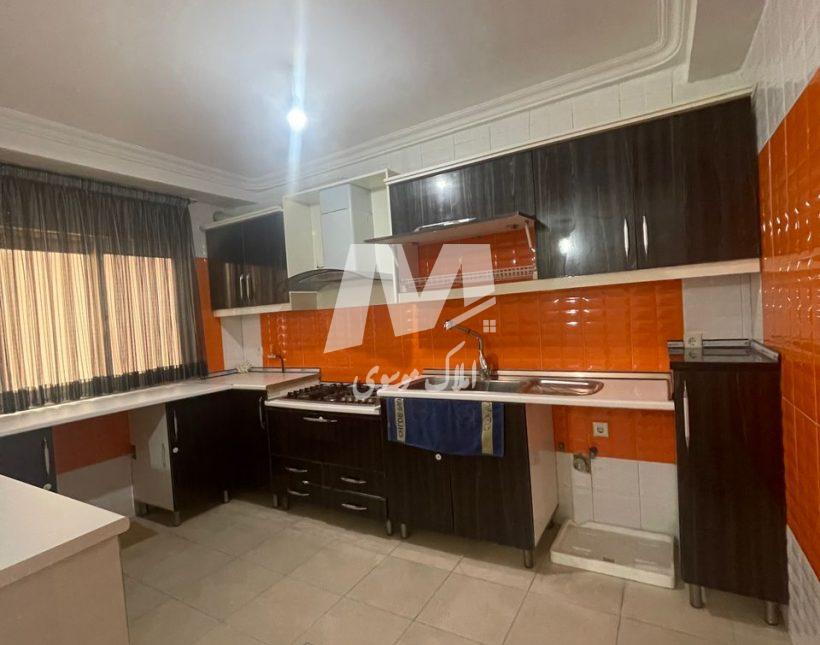 فروش آپارتمان شهری ۲ خواب مرکز شهر طبقه اول نورگیر عالی | ۰ متر