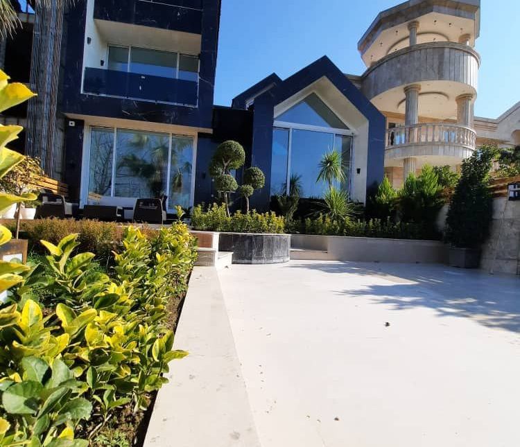 خرید ویلا مدرن شهرکی استخر دار ۴۷۵ متر بنا چمستان | ۳۰۰ متر