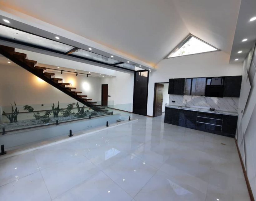 خرید ویلا مدرن شهرکی استخر دار ۴۷۵ متر بنا چمستان | ۳۰۰ متر