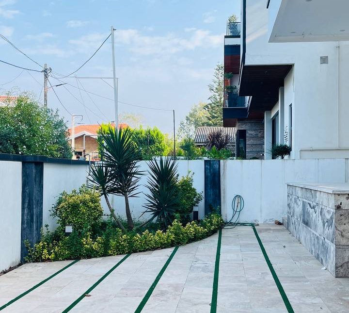 خرید ویلا ۲۶۰ متری سند دار دوبلکس مدرن | ۲۵۰ متر