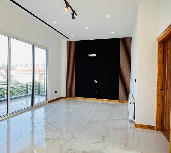 خرید ویلا ۲۶۰ متری سند دار دوبلکس مدرن | ۲۵۰ متر