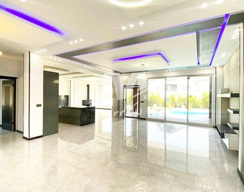 خرید ویلا ۴۳۰ متری با استخر با ویوی ابدی ونوش رویان | ۴۳۰ متر