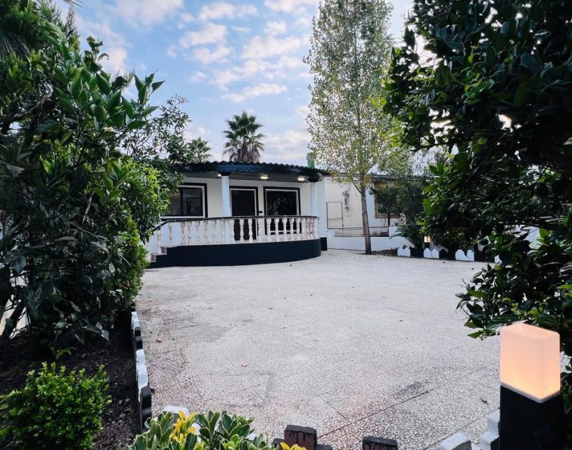 خرید ویلا مبله در امیرآباد بازسازی شده با سند تک برگ | 230 متر