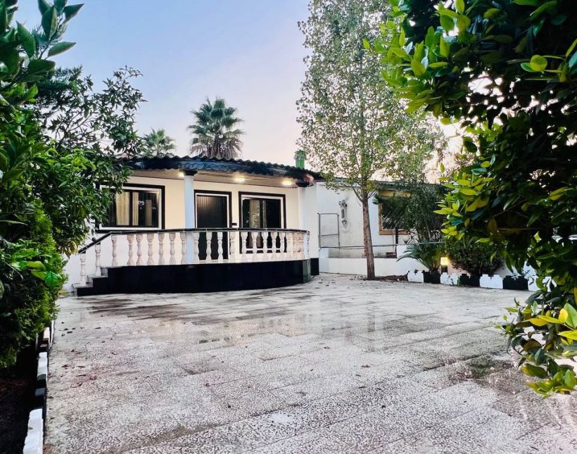 خرید ویلا مبله در امیرآباد بازسازی شده با سند تک برگ | 230 متر