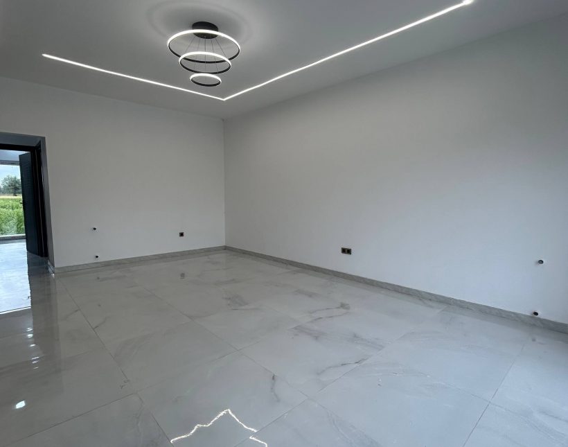 خرید ویلا همکف شیک در آهودشت خواب مستر انشعابات نصب | ۲۰۰ متر