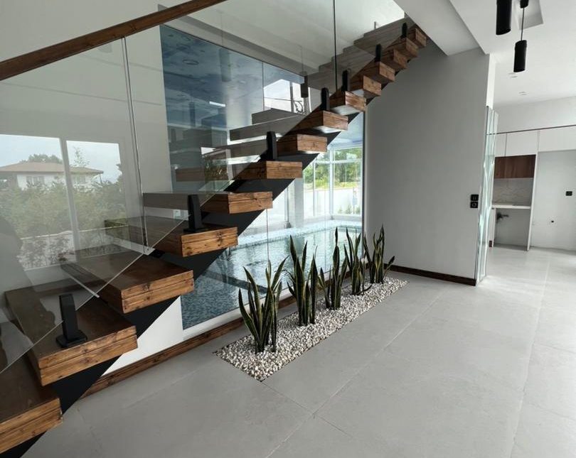 خرید ویلا دوبلکس استخردار با روف‌گاردن و ویو دریا و جنگل | 340 متر