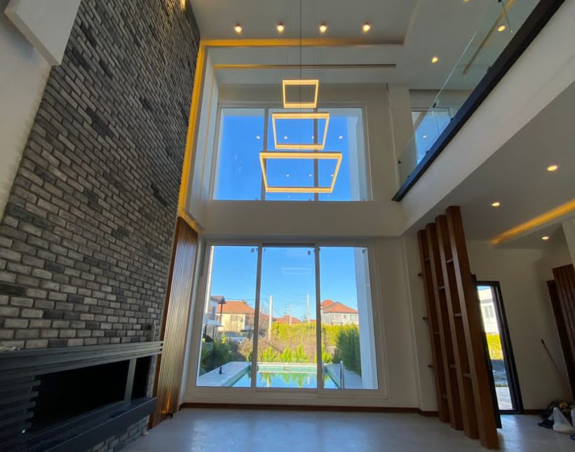 خرید ویلا دوبلکس استخر دار لوکس با روف‌گاردن در بنجکول نوشهر | ۳۳۰ متر