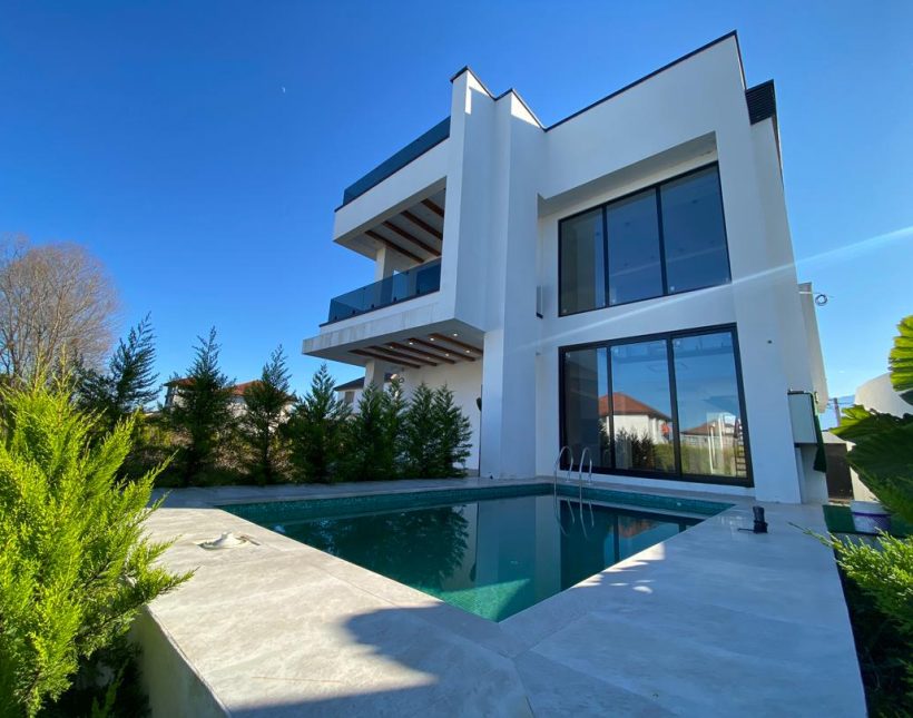 فروش ویلا دوبلکس استخردار لوکس با روف‌گاردن | ۳۳۰ متر